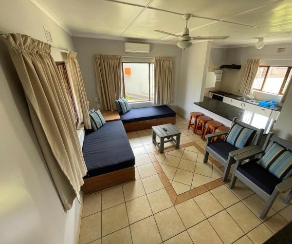 4-Sleeper Chalet (En-suite) 2 3